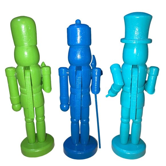 CHRISTMAS 2021 COLORFUL NUTCRACKER 3 PACK - Picture 4 of 10